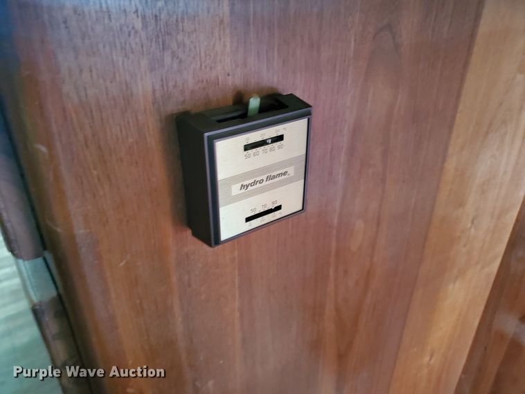 image for item GO9200 1989 Oshkosh Foretravel Grand Villa  RV