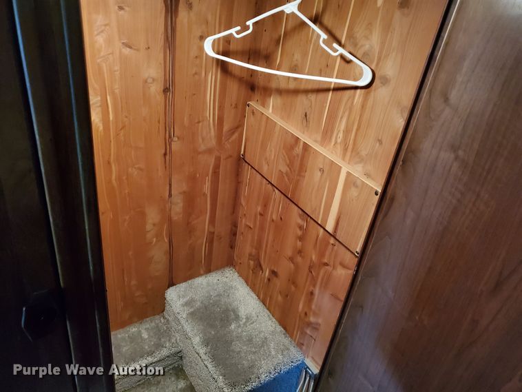 image for item GO9200 1989 Oshkosh Foretravel Grand Villa  RV