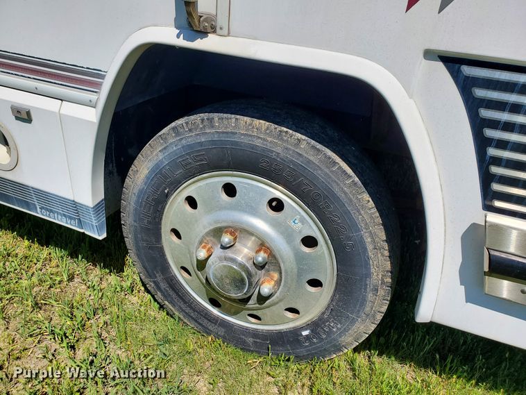 image for item GO9200 1989 Oshkosh Foretravel Grand Villa  RV