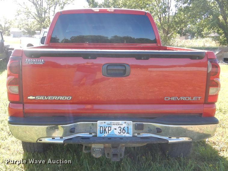 image for item GO9851 2003 Chevrolet Silverado 1500  Ext. Cab pickup truck