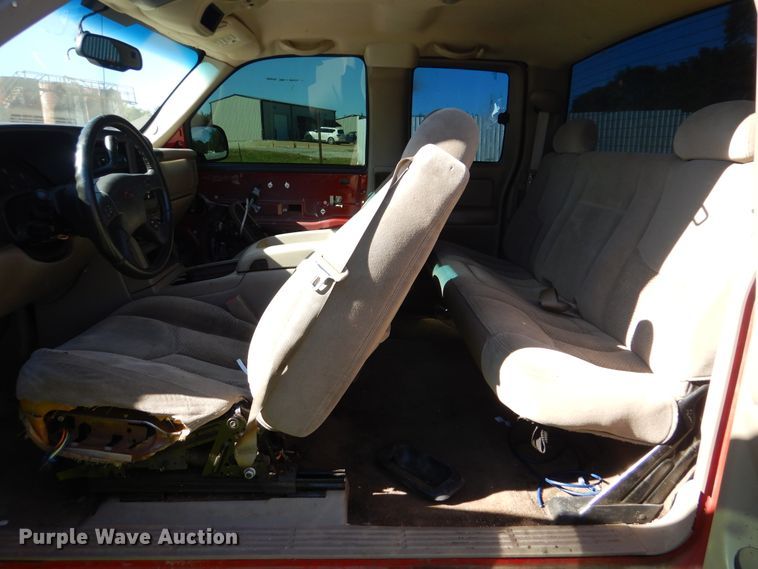 image for item GO9851 2003 Chevrolet Silverado 1500  Ext. Cab pickup truck