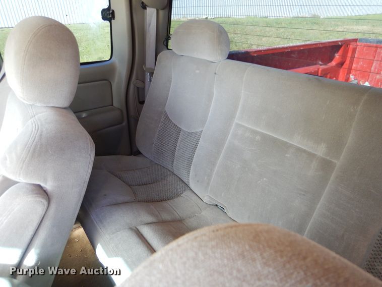 image for item GO9851 2003 Chevrolet Silverado 1500  Ext. Cab pickup truck