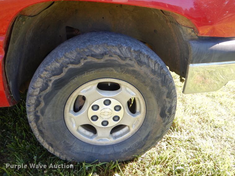 image for item GO9851 2003 Chevrolet Silverado 1500  Ext. Cab pickup truck