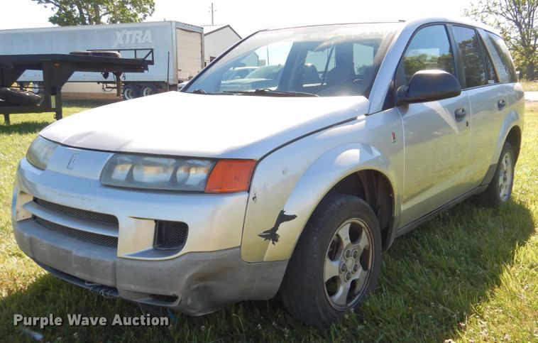 image for item GO9852 2004 Saturn Vue  SUV
