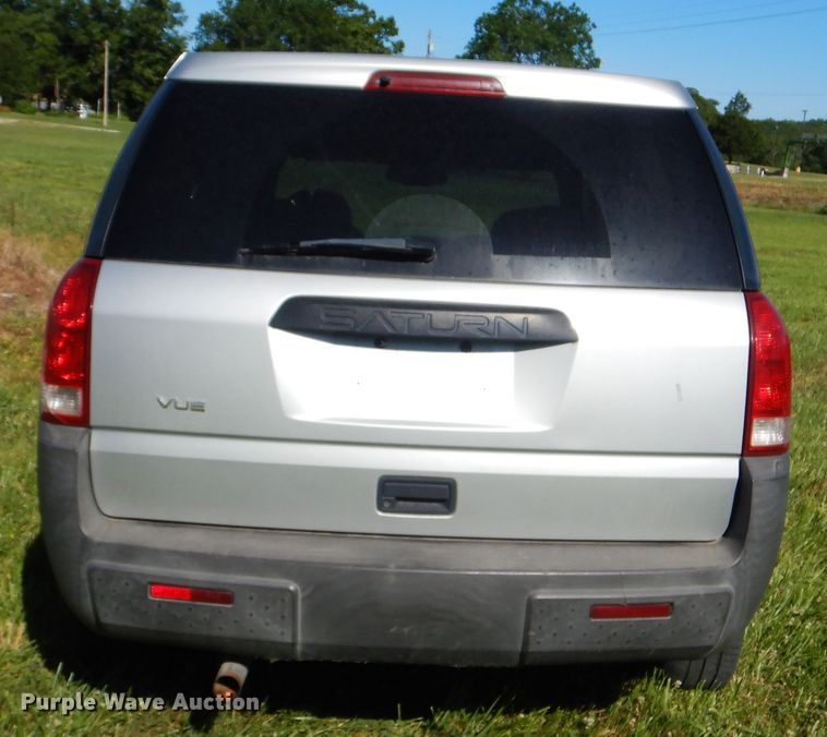 image for item GO9852 2004 Saturn Vue  SUV
