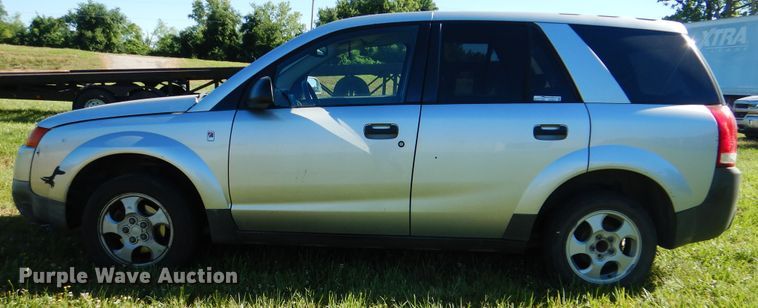 image for item GO9852 2004 Saturn Vue  SUV