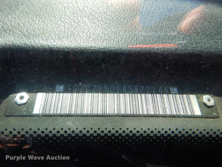 image for item GO9852 2004 Saturn Vue  SUV