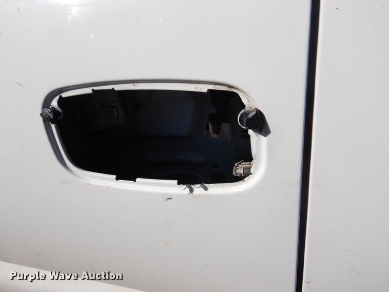 image for item GO9854 2004 Chevrolet Silverado 1500  Ext. Cab pickup truck