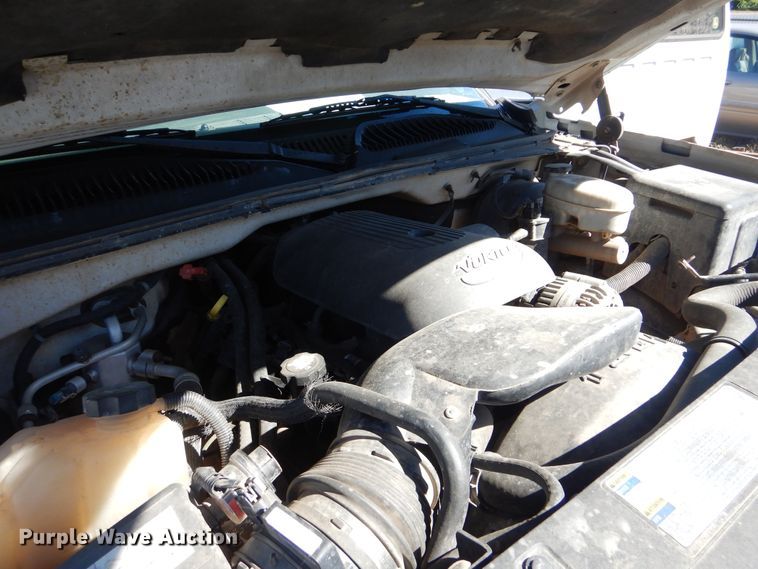 image for item GO9854 2004 Chevrolet Silverado 1500  Ext. Cab pickup truck