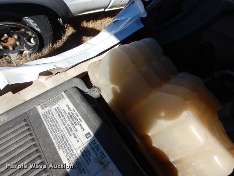 image for item GO9854 2004 Chevrolet Silverado 1500  Ext. Cab pickup truck