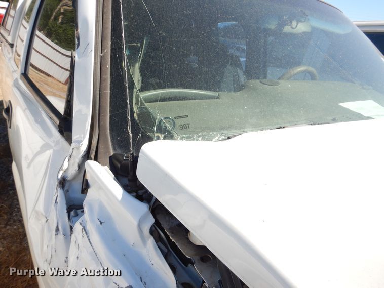 image for item GO9854 2004 Chevrolet Silverado 1500  Ext. Cab pickup truck