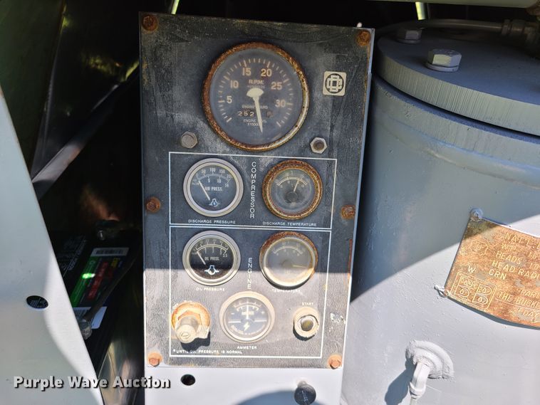 image for item GT9058 Gardner Denver air compressor