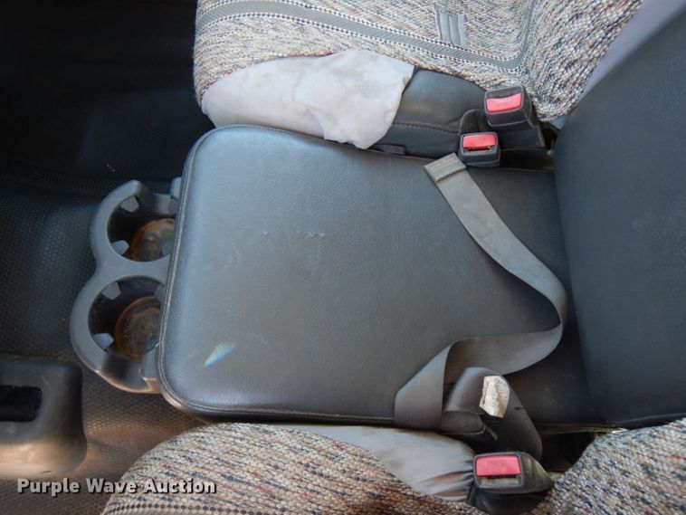 image for item GT9093 2005 Chevrolet Silverado 1500  flatbed pickup truck