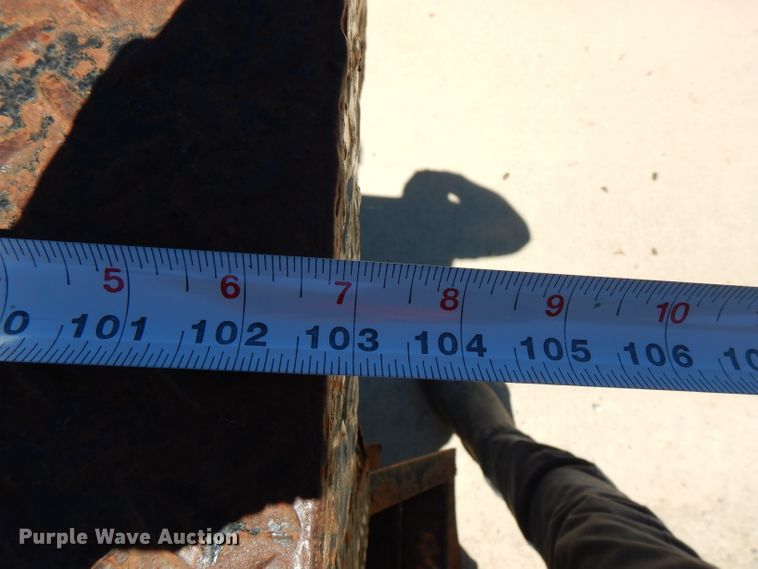 image for item GT9093 2005 Chevrolet Silverado 1500  flatbed pickup truck