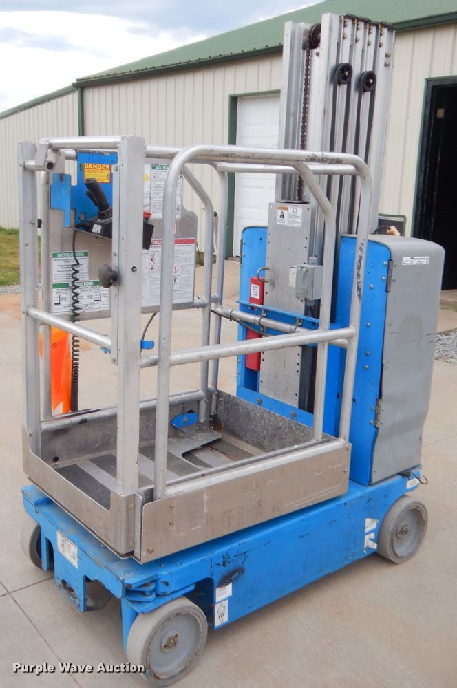 image for item GT9232 2012 Genie GR20  vertical lift
