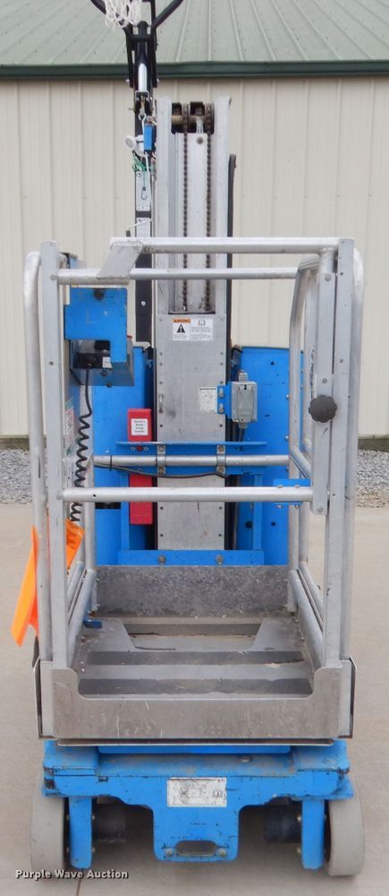 image for item GT9232 2012 Genie GR20  vertical lift