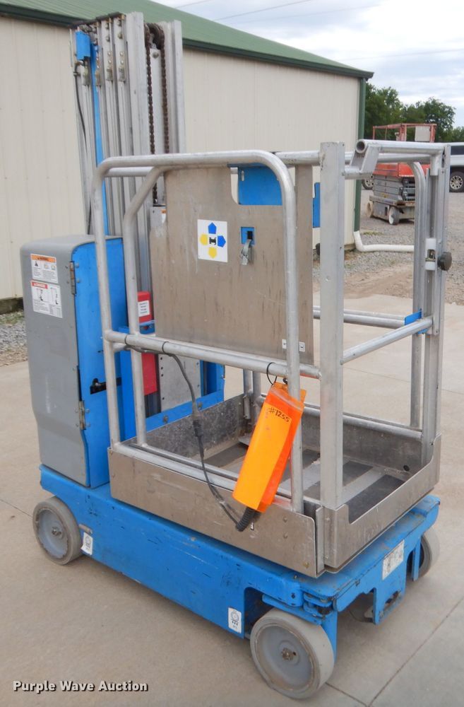 image for item GT9232 2012 Genie GR20  vertical lift