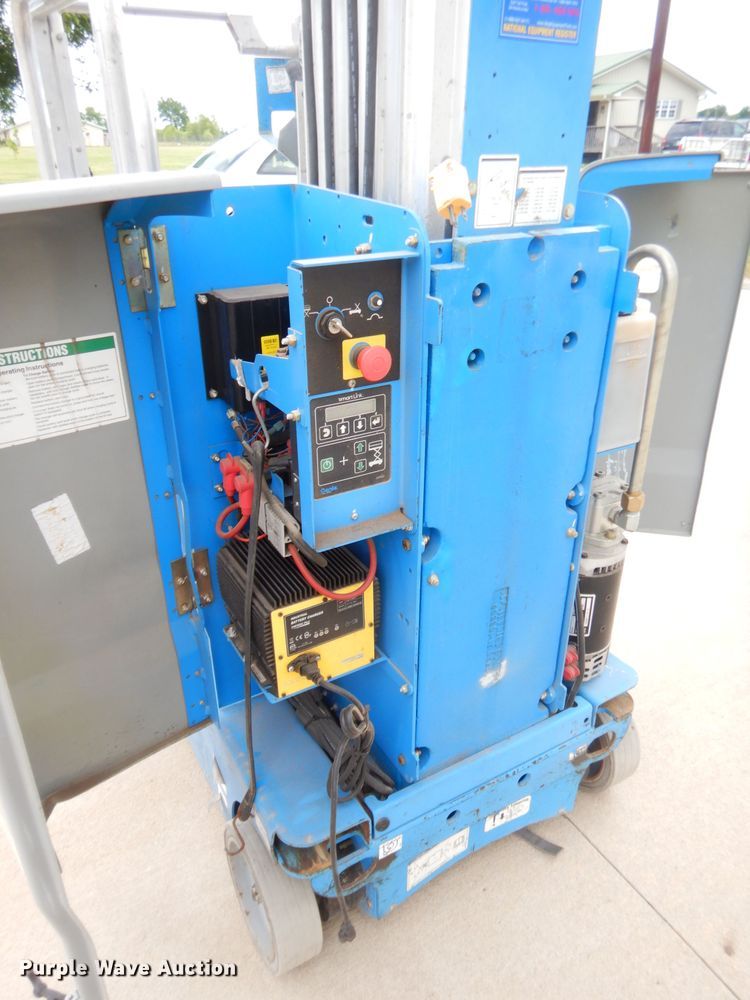 image for item GT9232 2012 Genie GR20  vertical lift