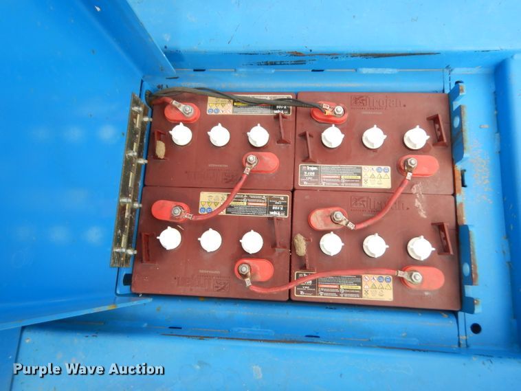 image for item GT9232 2012 Genie GR20  vertical lift
