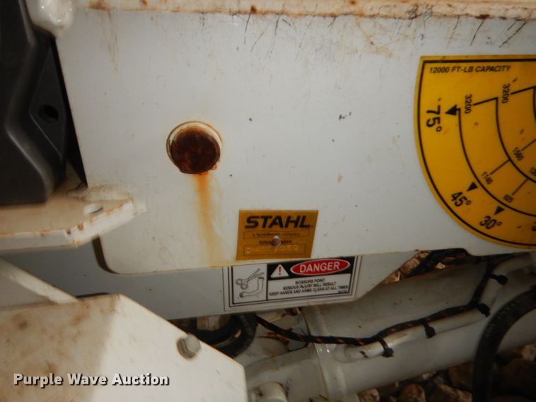 image for item GT9235 Stahl 3200LRX crane