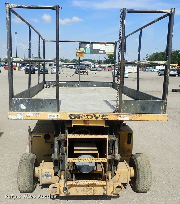 image for item GW9359 Grove SM3270E  scissor lift
