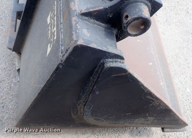 image for item GW9367 72"W skid steer bucket