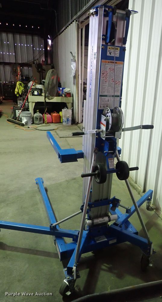 image for item GX9527 Genie SLA-15 material lift