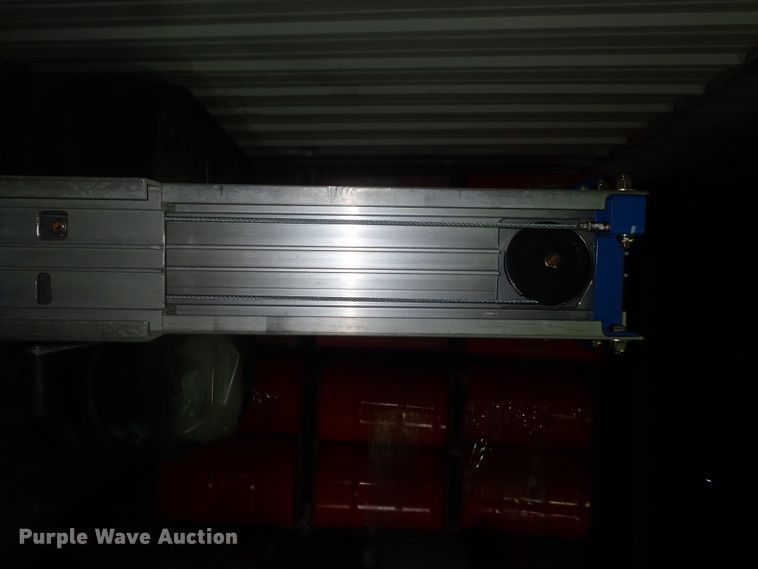 image for item GX9527 Genie SLA-15 material lift