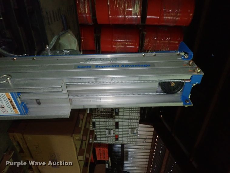 image for item GX9527 Genie SLA-15 material lift