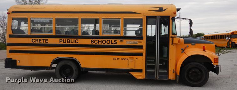 image for item GY9208 1997 International 3800 school bus