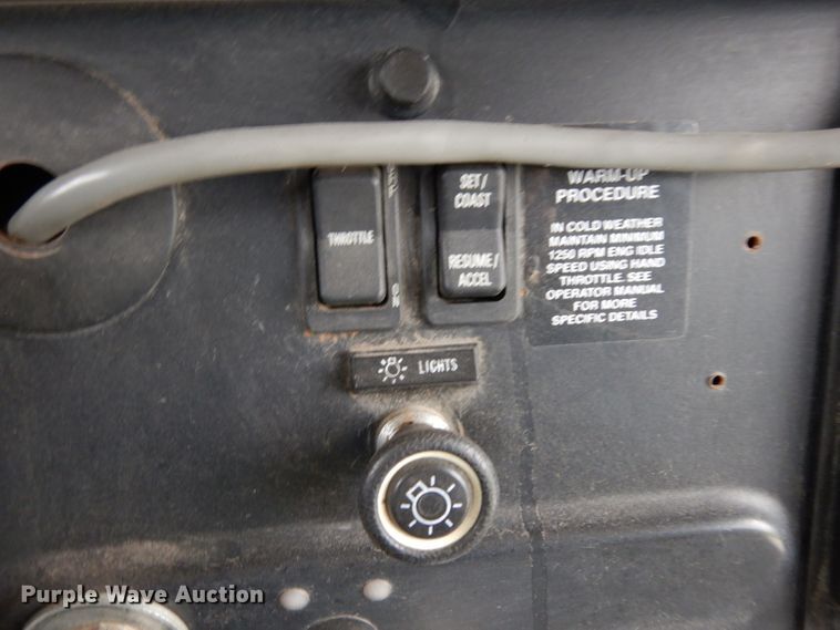 image for item GY9208 1997 International 3800 school bus