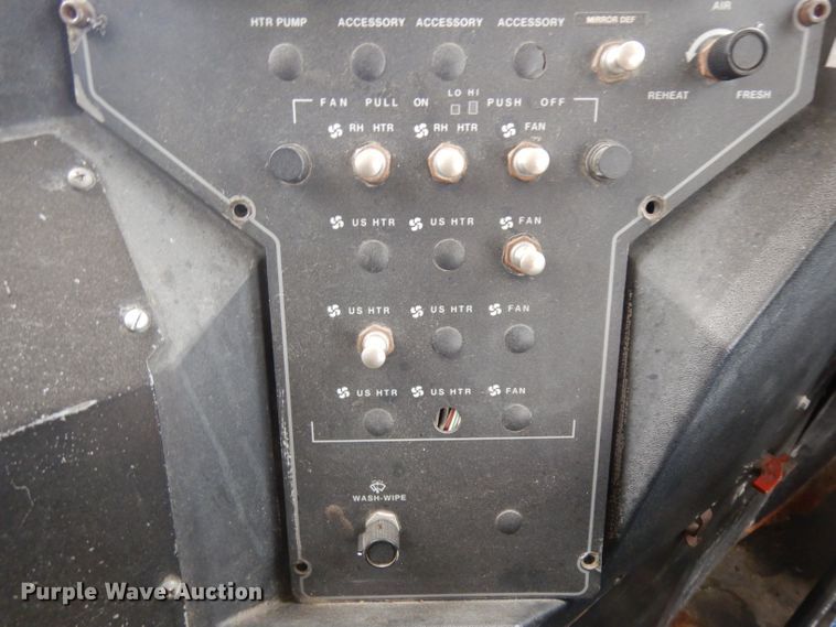 image for item GY9208 1997 International 3800 school bus