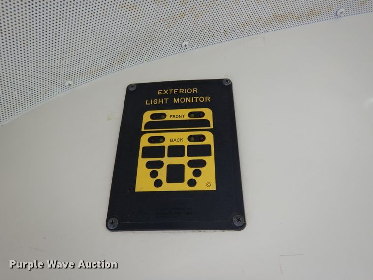 image for item GY9208 1997 International 3800 school bus