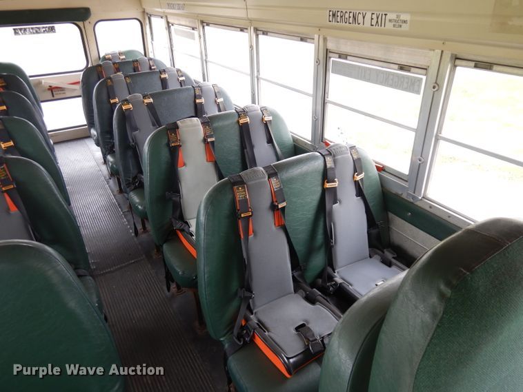 image for item GY9208 1997 International 3800 school bus