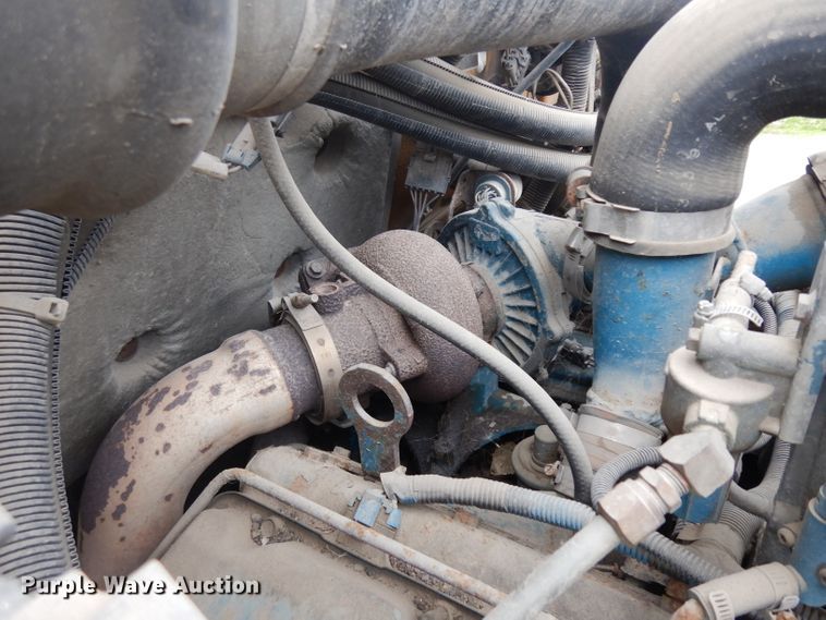 image for item GY9208 1997 International 3800 school bus