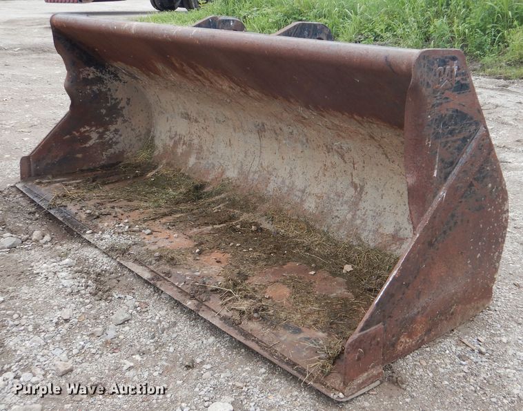 image for item GY9937 Caterpillar 92"W loader bucket