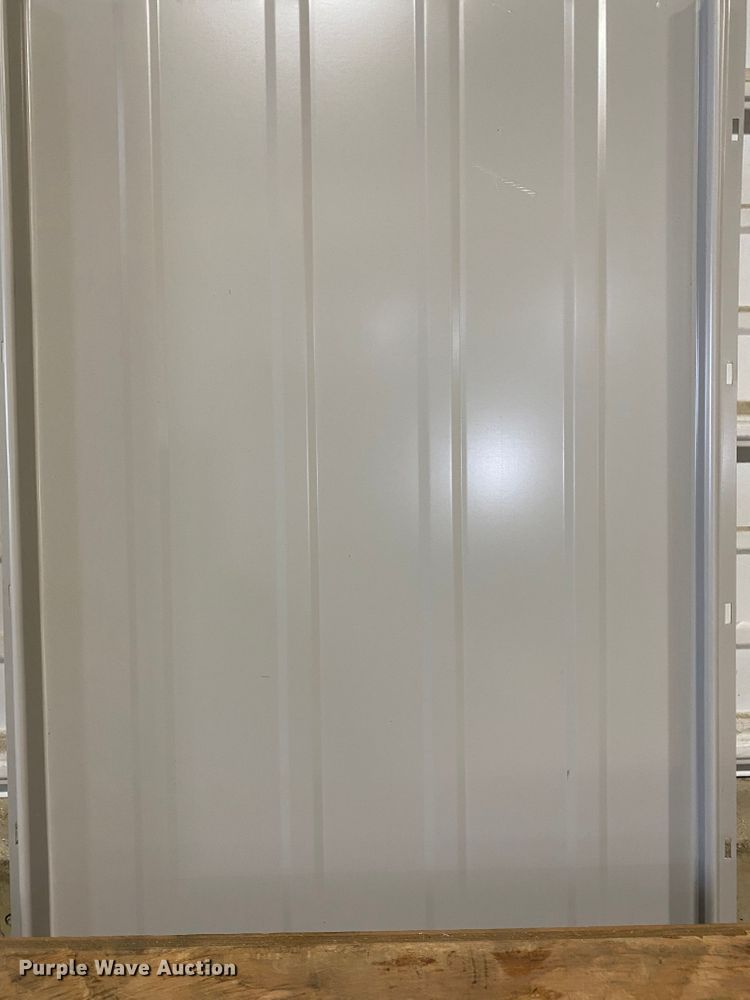 image for item H1503 (96) sheets of metal siding/roofing