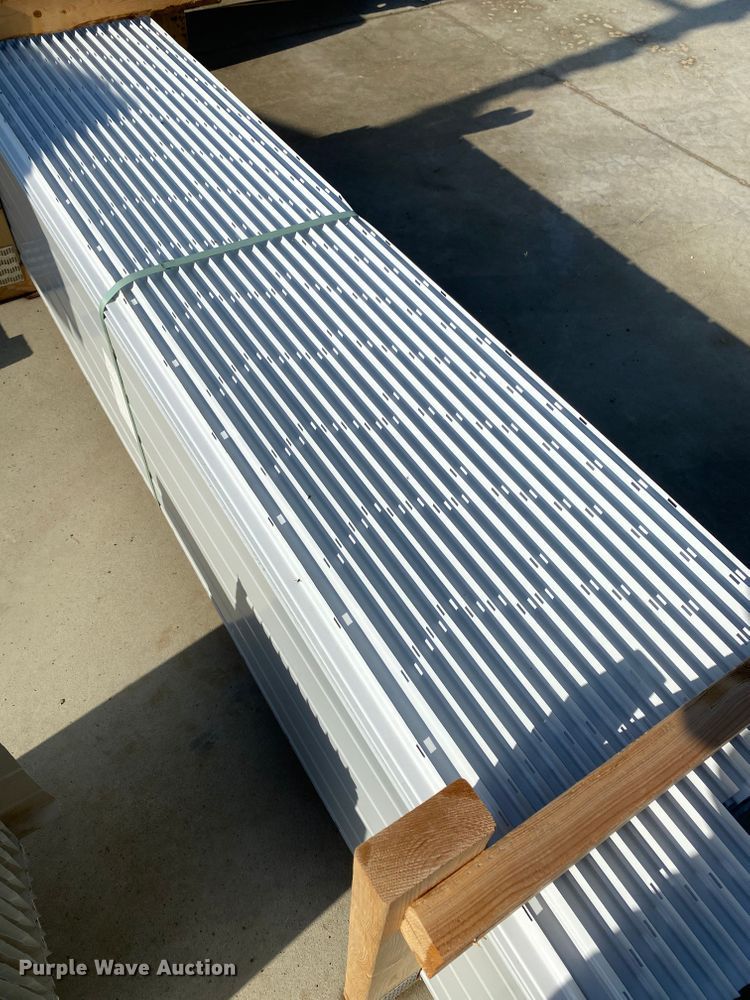 image for item H1503 (96) sheets of metal siding/roofing