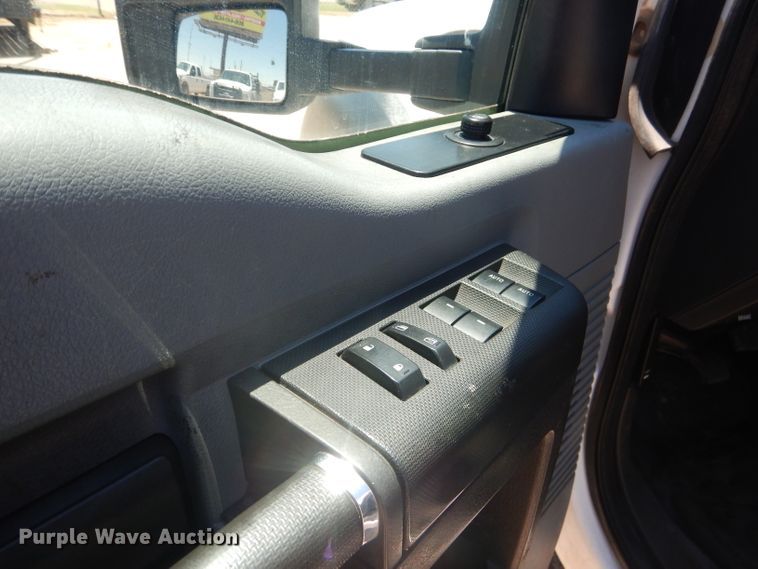 image for item HC9049 2016 Ford F550 Super Duty  flatbed truck