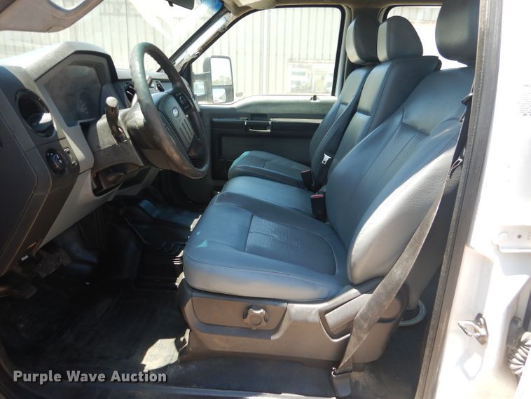 image for item HC9049 2016 Ford F550 Super Duty  flatbed truck