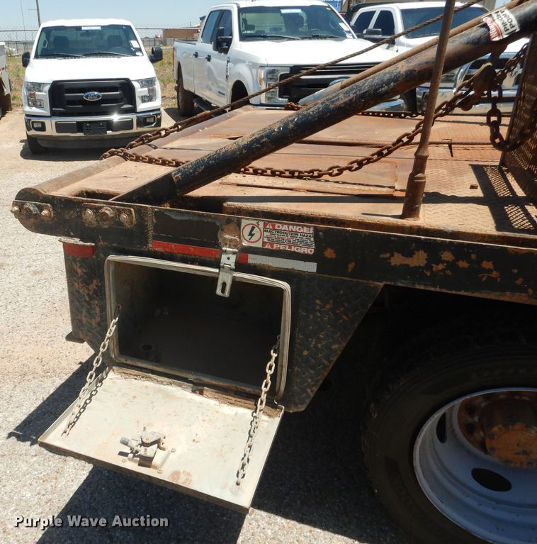 image for item HC9049 2016 Ford F550 Super Duty  flatbed truck