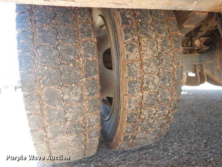 image for item HC9049 2016 Ford F550 Super Duty  flatbed truck