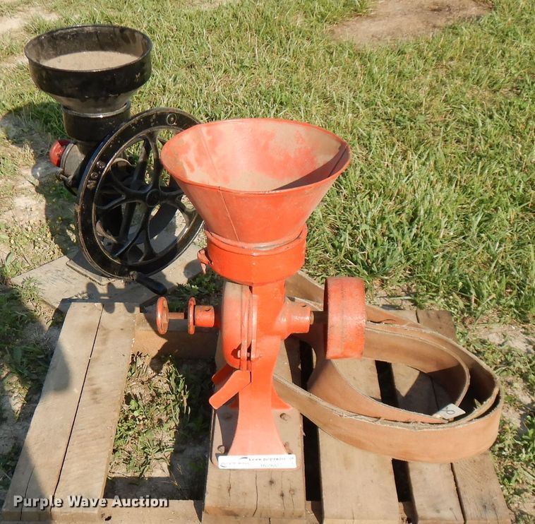 image for item HG9007 (2) corn grinders