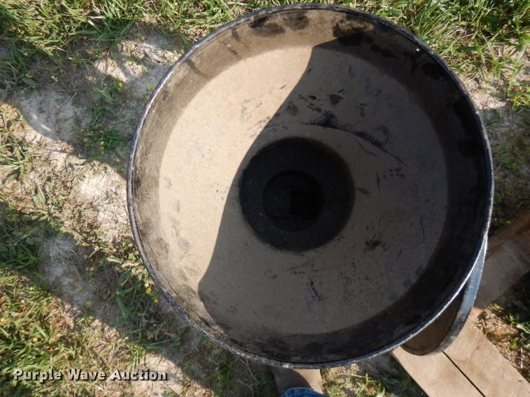 image for item HG9007 (2) corn grinders