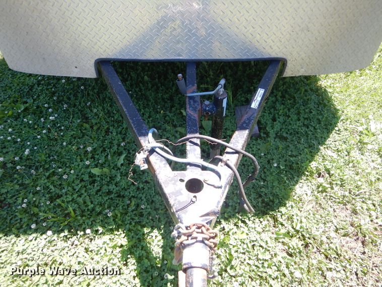 image for item HM9524 2002 Doolittle enclosed cargo trailer