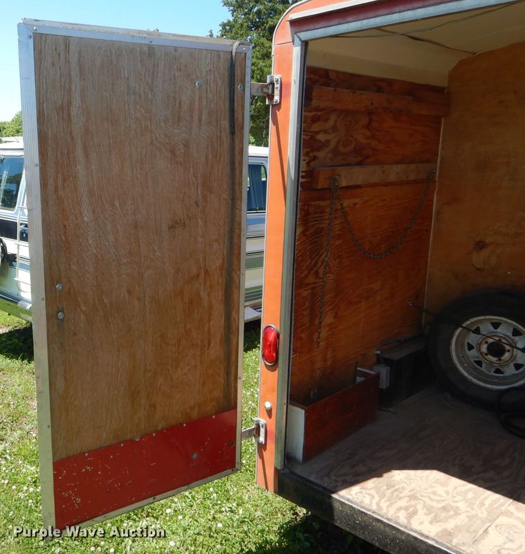 image for item HM9524 2002 Doolittle enclosed cargo trailer