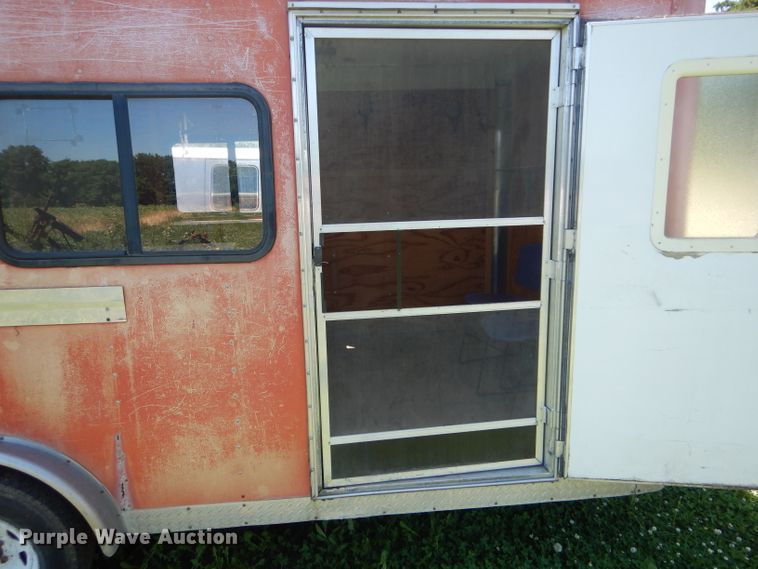 image for item HM9524 2002 Doolittle enclosed cargo trailer