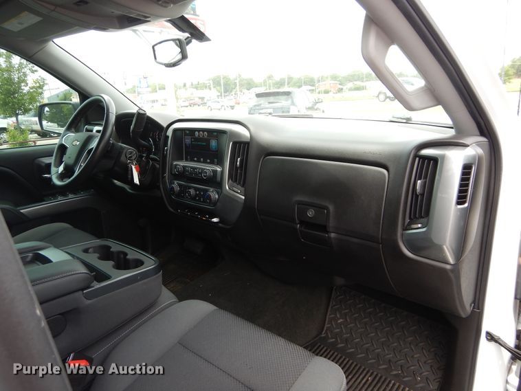 image for item HS9607 2014 Chevrolet Silverado 1500  Crew Cab pickup truck