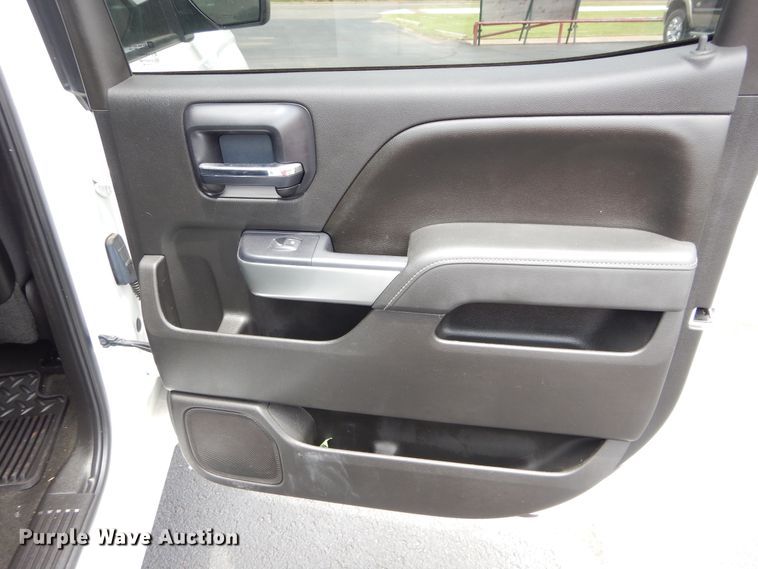 image for item HS9607 2014 Chevrolet Silverado 1500  Crew Cab pickup truck