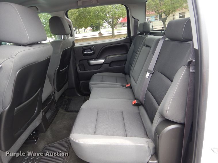 image for item HS9607 2014 Chevrolet Silverado 1500  Crew Cab pickup truck